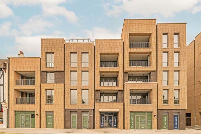 1 Bedroom Flat To Rent In Coombe Road, New Malden, KT3