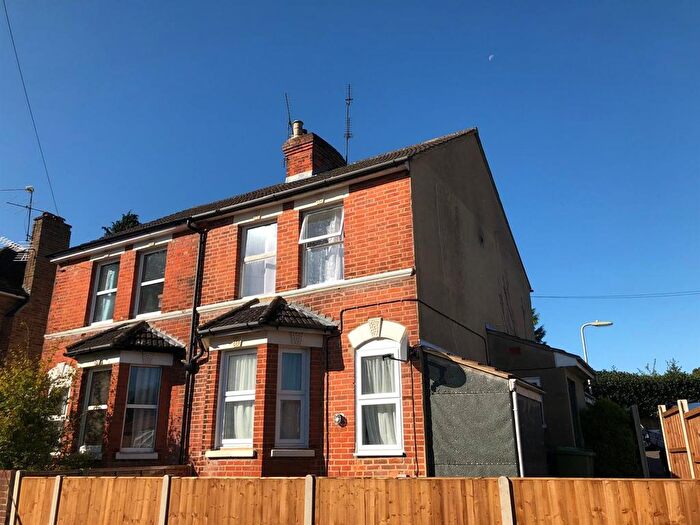 1 Bedroom Flat For Sale In Highland Road, Aldershot, GU12