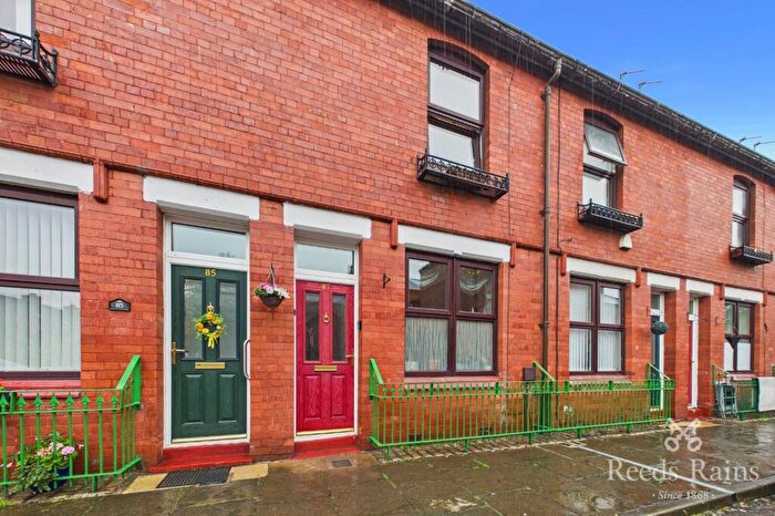 2 Bedroom Terraced House For Sale In King Edward Street, Salford, M5
