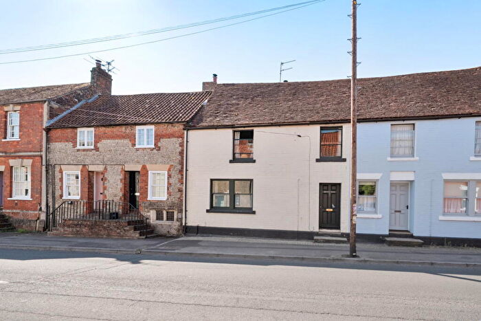 3 Bedroom Terraced House For Sale In West Street, Warminster, BA12