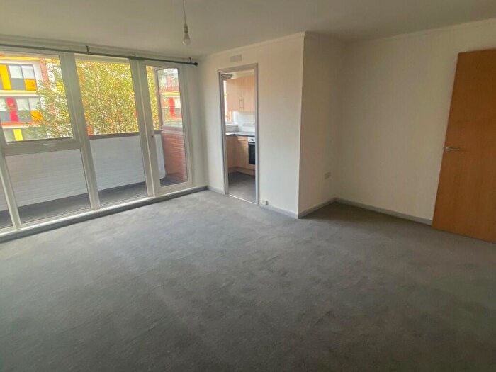 1 Bedroom Flat To Rent In Albrighton House, Browns Green, Birmingham, B20