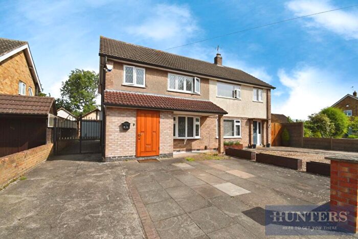 4 Bedroom Semi-Detached House To Rent In Dorset Avenue, Wigston, LE18