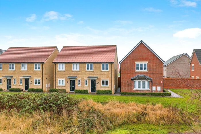 3 Bedroom Semi-Detached House For Sale In Nuttall Place, Hampton Heights, PE7