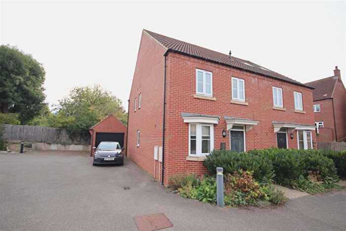 3 Bedroom Property To Rent In Bendish Lane, Bottisham, CB25