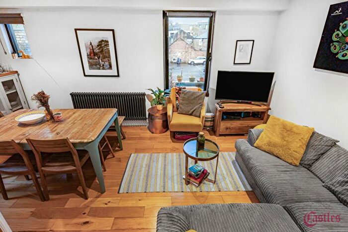 3 Bedroom Flat For Sale In Atherden Road, London, E5