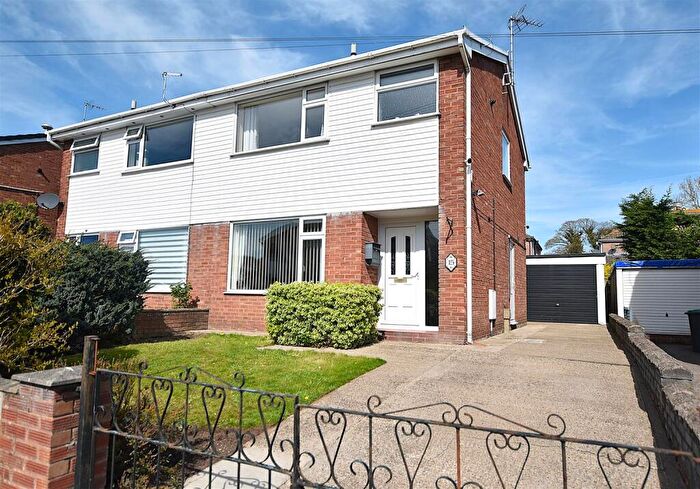 3 Bedroom Semi Detached House For Sale In Queensway, Gwersyllt, Wrexham, LL11