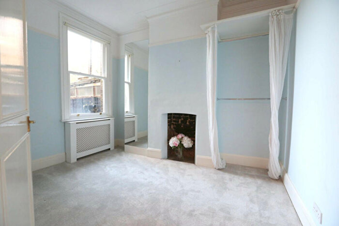 2 Bedroom Apartment To Rent In College Road, London, NW10
