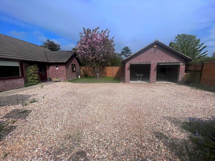 3 Bedroom Detached Bungalow To Rent In Green Lane, Dorchester, DT2