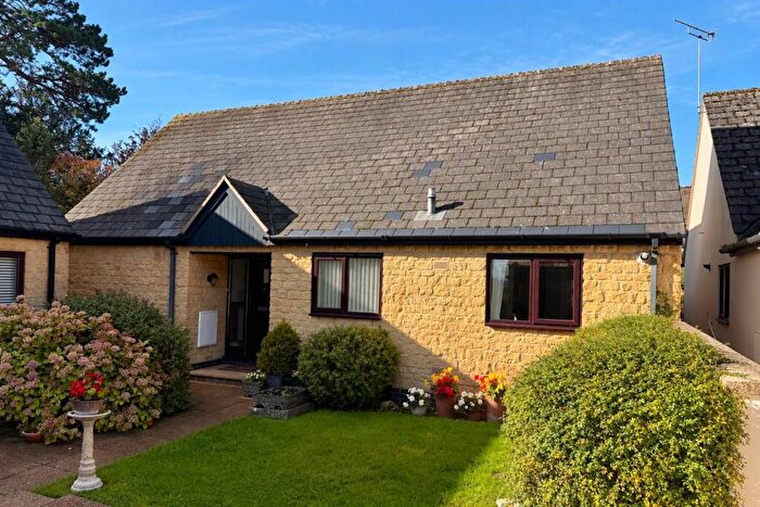 2 Bedroom Detached Bungalow For Sale In Fosseway House, Stow-on-the-Wold, GL54