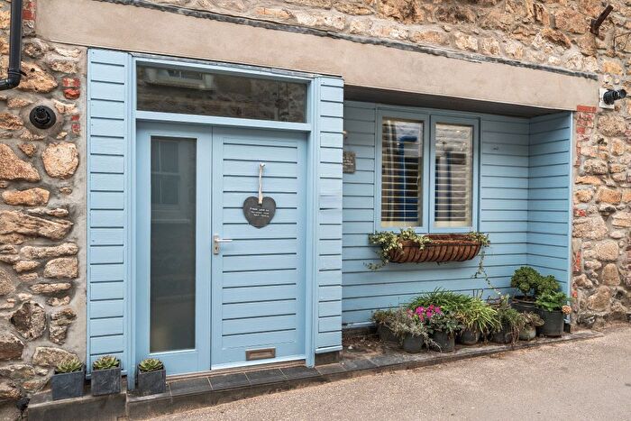 2 Bedroom Flat For Sale In Fish Street, St. Ives, TR26
