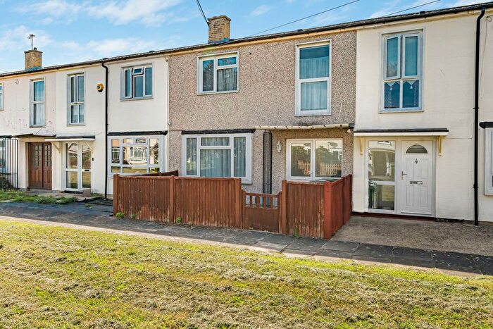 2 Bedroom Terraced House For Sale In Kenyngton Drive, Sunbury-On-Thames, Surrey, TW16