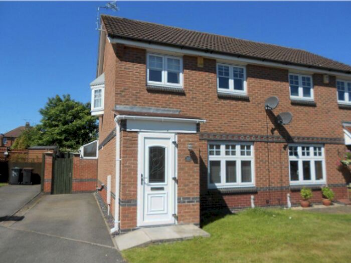 3 Bedroom Semi-Detached House To Rent In Rivermead, Nuneaton, CV11