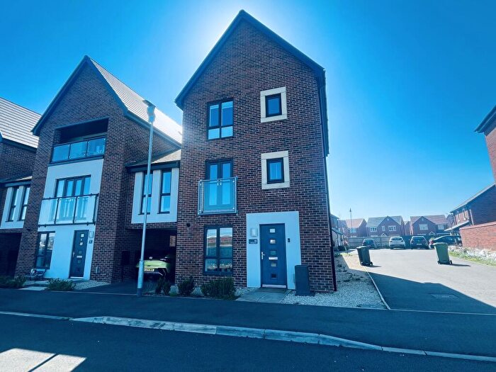 4 Bedroom End Of Terrace House To Rent In Berrington View, Hampton Gardens, Peterborough, PE7