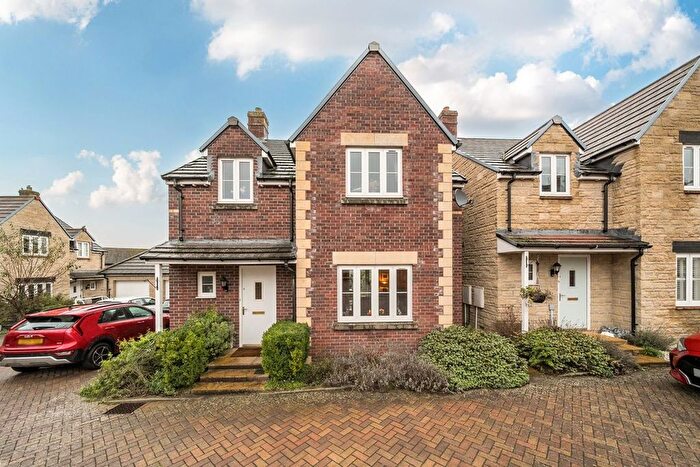 4 Bedroom Detached House For Sale In Coffin Close, Highworth, Swindon, SN6