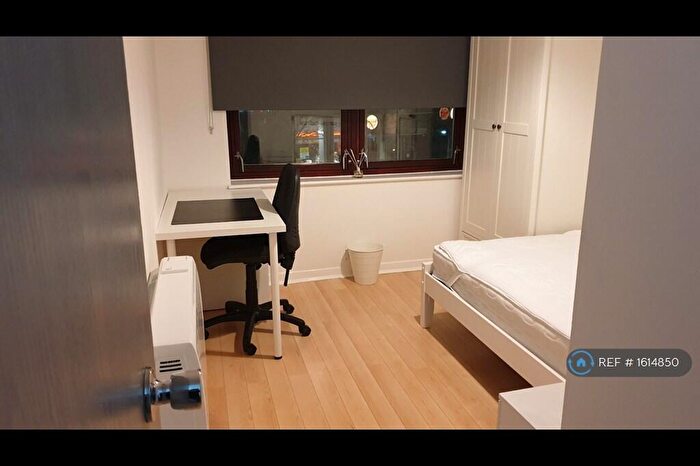 2 Bedroom Flat To Rent In Albion Gate, Glasgow, G1