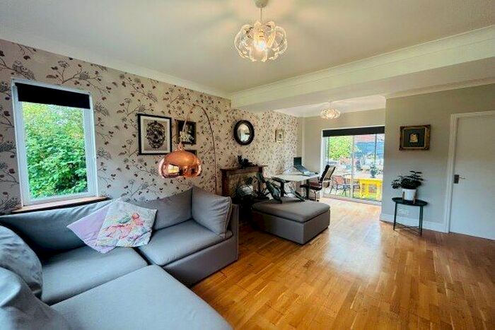 4 Bedroom Semi-Detached House To Rent In Medway, Crawley, RH10