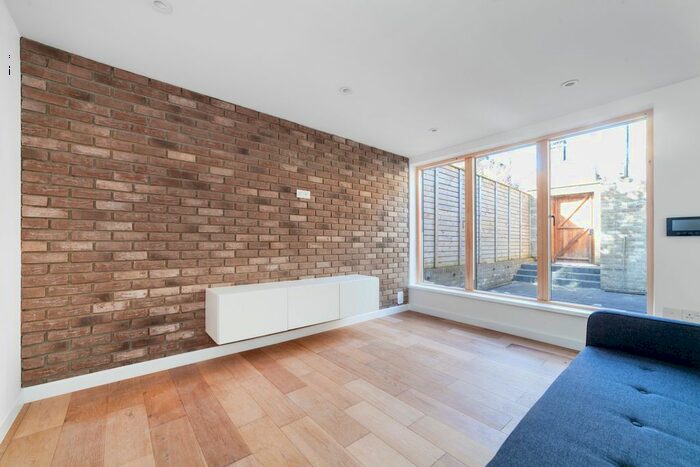 1 Bedroom Flat To Rent In Ravensbourne Road, London, SE6