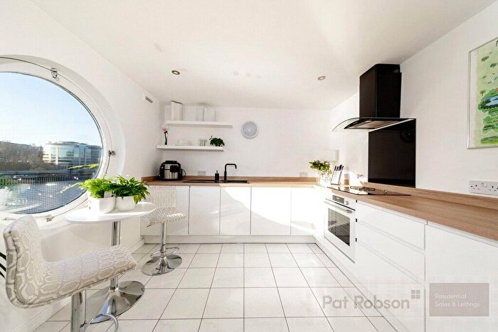 1 Bedroom Penthouse To Rent In Mariners Wharf, East Quayside, Newcastle Upon Tyne, Tyne And Wear, NE1