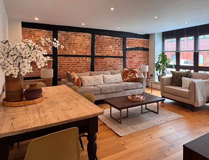 1 Bedroom Barn Conversion For Sale In Palace Gate Farm, Odiham, RG29