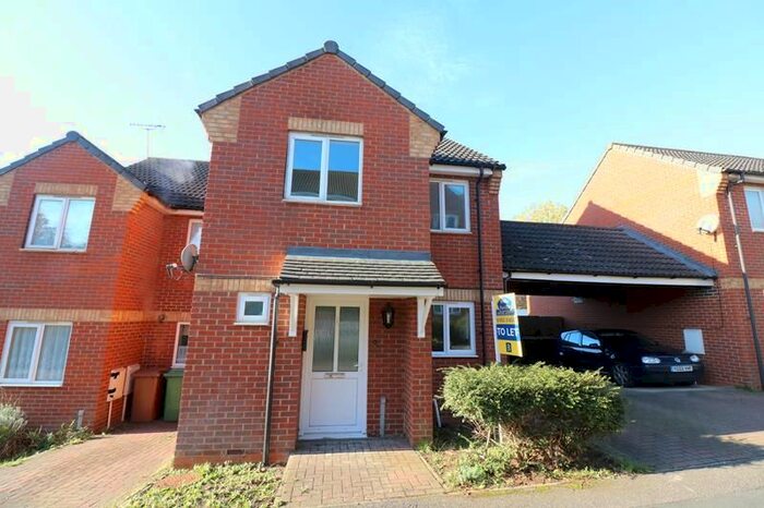3 Bedroom Terraced House To Rent In Brook Street West, Wellingborough, NN8