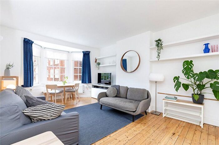 3 Bedroom Flat To Rent In Tyndale Mansions, Upper Street, N1