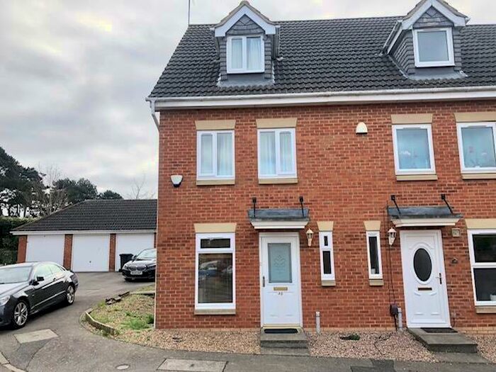 3 Bedroom House To Rent In Brockton Street, Northampton, NN2