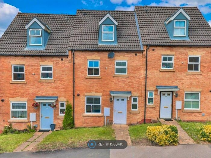 4 Bedroom Terraced House To Rent In Bennett Road, Corby, NN18
