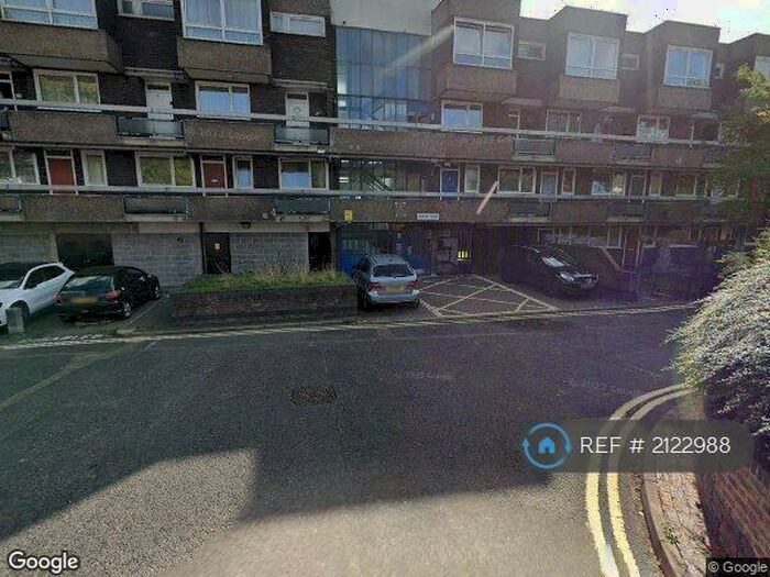 3 Bedroom Maisonette To Rent In Damory House, London, SE16