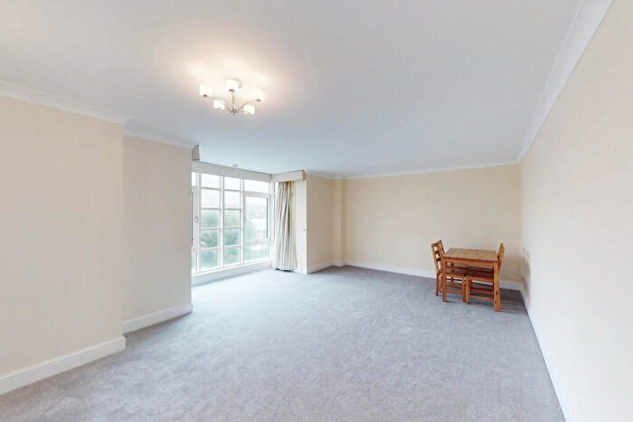 3 Bedroom Apartment To Rent In Abbey Road, St John's Wood, London, NW8