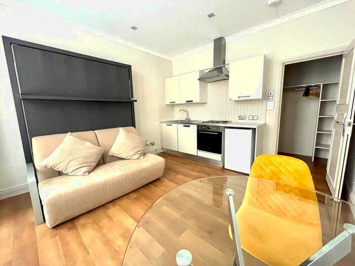 Studio To Rent In Egerton Gardens, Knightsbridge, SW3