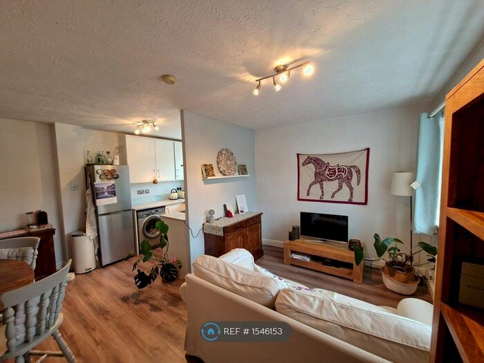 1 Bedroom End Of Terrace House To Rent In Halleys Ridge, Hertford, SG14