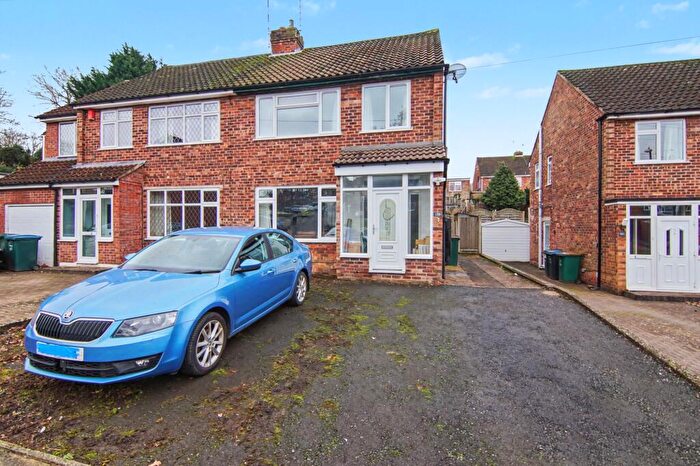 3 Bedroom Semi Detached House For Sale In Sutherland Avenue, Coventry, CV5