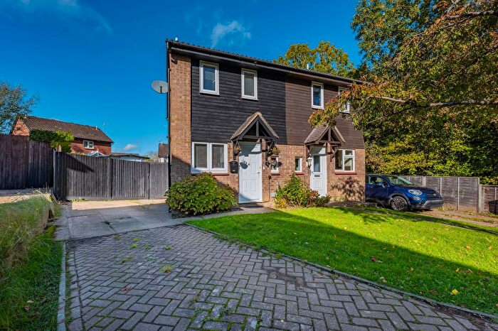 2 Bedroom Semi Detached House For Sale In Willow Walk, Tunbridge Wells, TN2