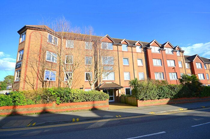 2 Bedroom Retirement Property For Sale In Sea Road, Bournemouth, BH5