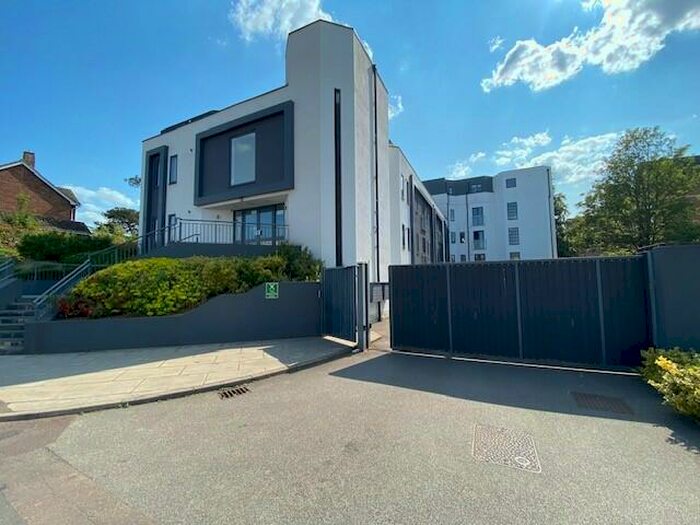 2 Bedroom Apartment To Rent In Walton Street, Aylesbury, HP21