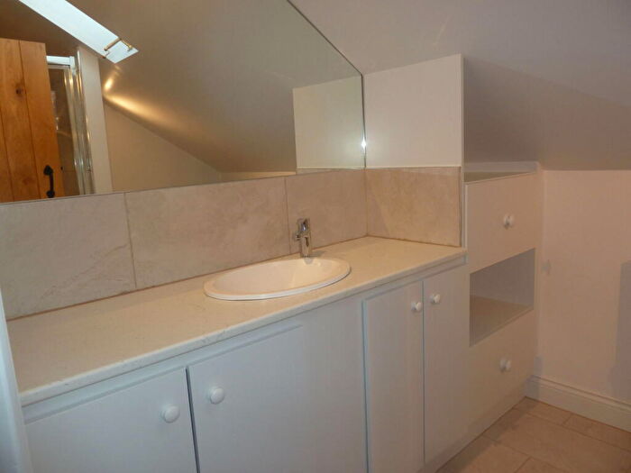 2 Bedroom Barn Conversion To Rent In Bulls Lane, Kings Sutton, Banbury, OX17