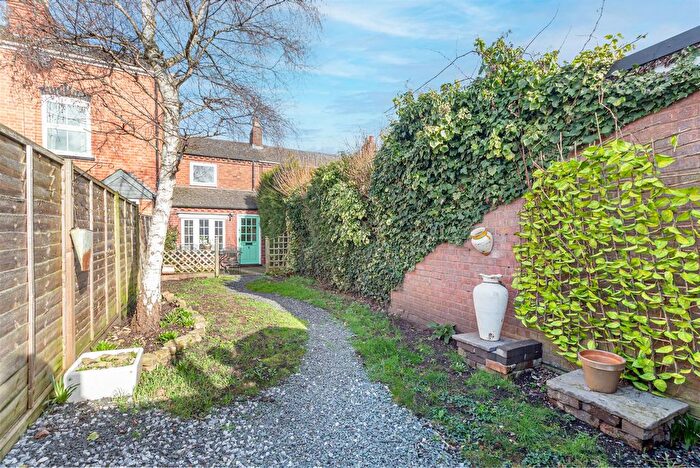 1 Bedroom Terraced House For Sale In Saunders Street, Worcester, WR3