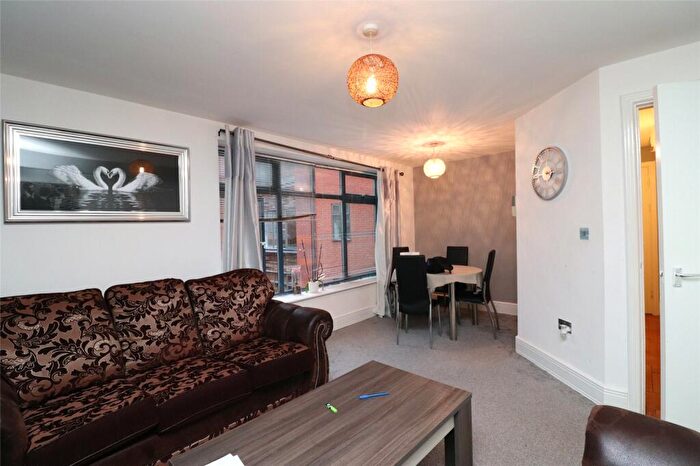 2 Bedroom Apartment For Sale In Grosvenor Street West, Birmingham, B16