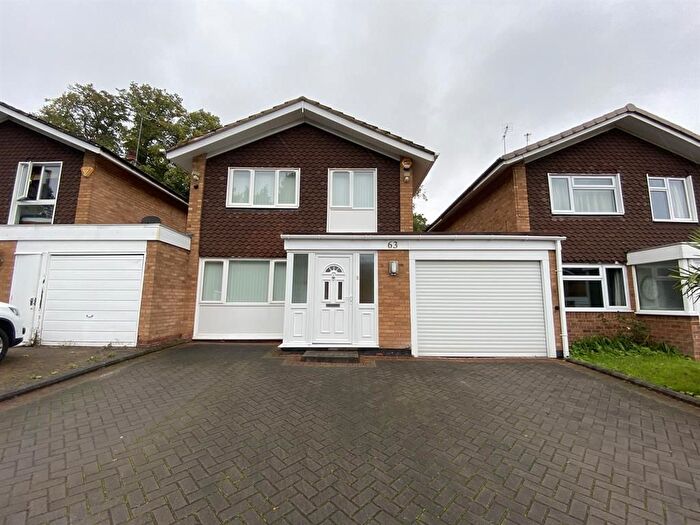 3 Bedroom Link Detached House To Rent In Christchurch Close, Birmingham, B15