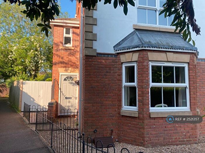 3 Bedroom End Of Terrace House To Rent In Charter Approach, Warwick, CV34