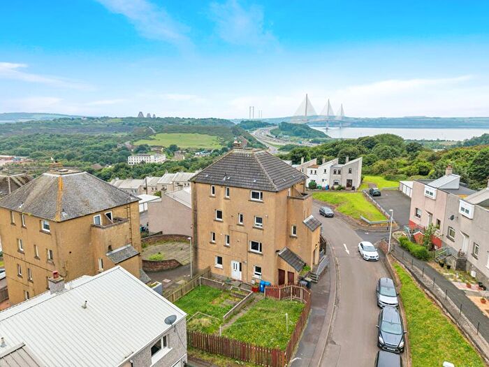 2 Bedroom Maisonette For Sale In Whinnyhill Crescent, Inverkeithing, KY11