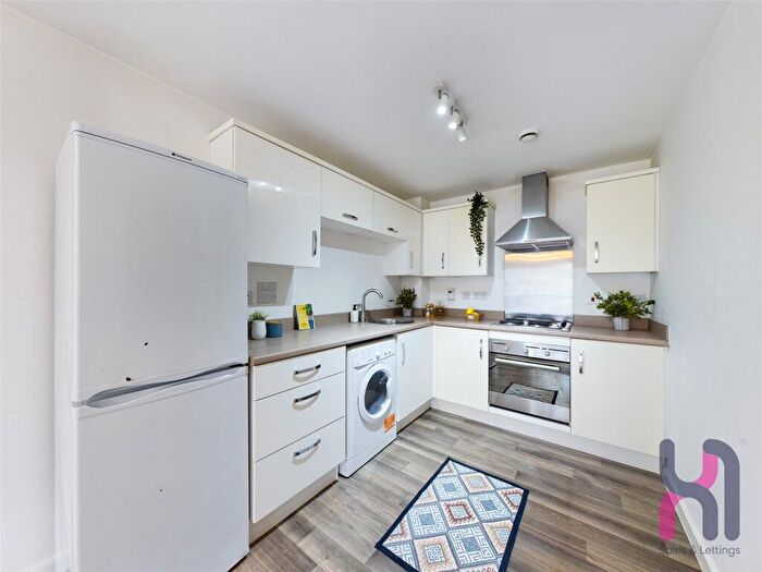 1 Bedroom Flat To Rent In Brindley House, Elmira Way, Salford, M5