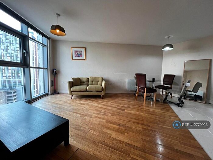 2 Bedroom Flat To Rent In Altolusso, Cardiff, CF10