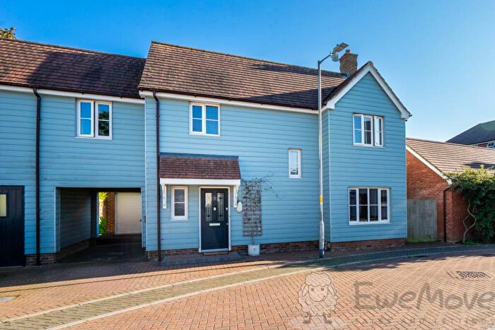 4 Bedroom Detached House For Sale In Petunia Court, Wymondham, Norfolk, NR18