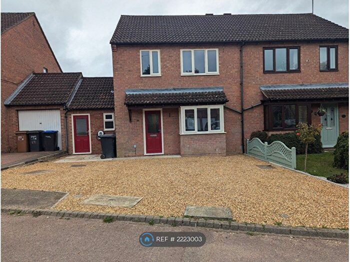 3 Bedroom Semi-Detached House To Rent In West Hunsbury, Northampton, NN4