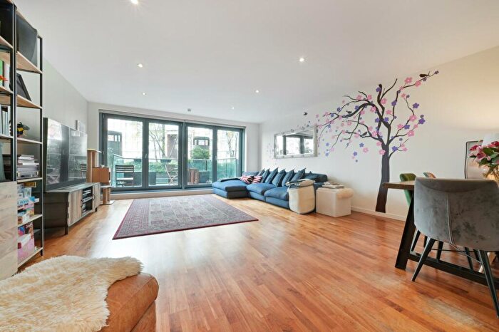 2 Bedroom Apartment For Sale In New Providence Wharf, Fairmont Avenue, London, E14