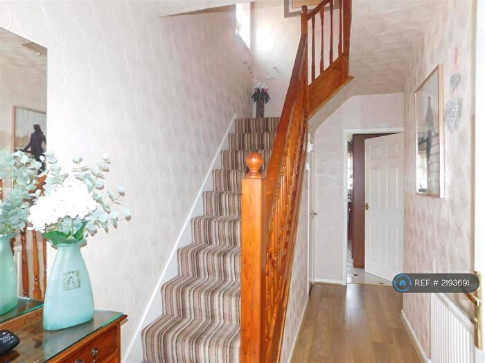 3 Bedroom Semi-Detached House To Rent In Greenwich Close, Manchester, M40