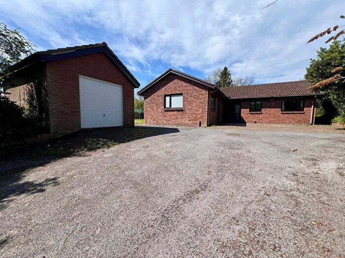 4 Bedroom Detached Bungalow For Sale In Bridge St, St Clears, SA33