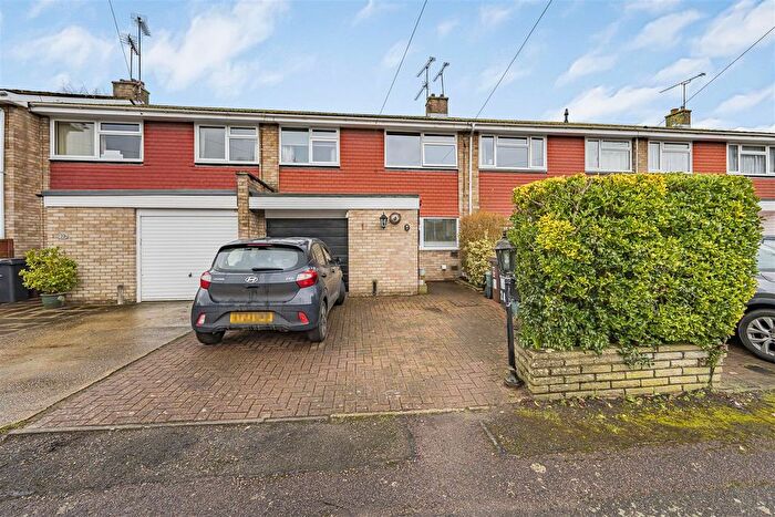 3 Bedroom Terraced House For Sale In Wood End, Park Street, St. Albans, AL2