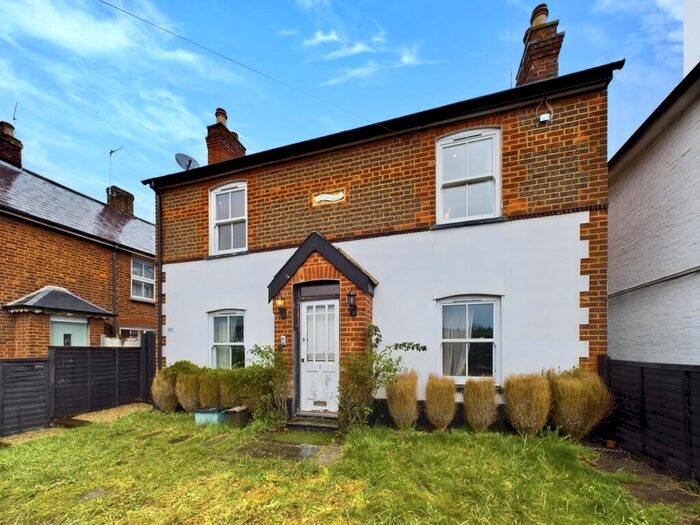 1 Bedroom Apartment To Rent In London Road, High Wycombe, HP11